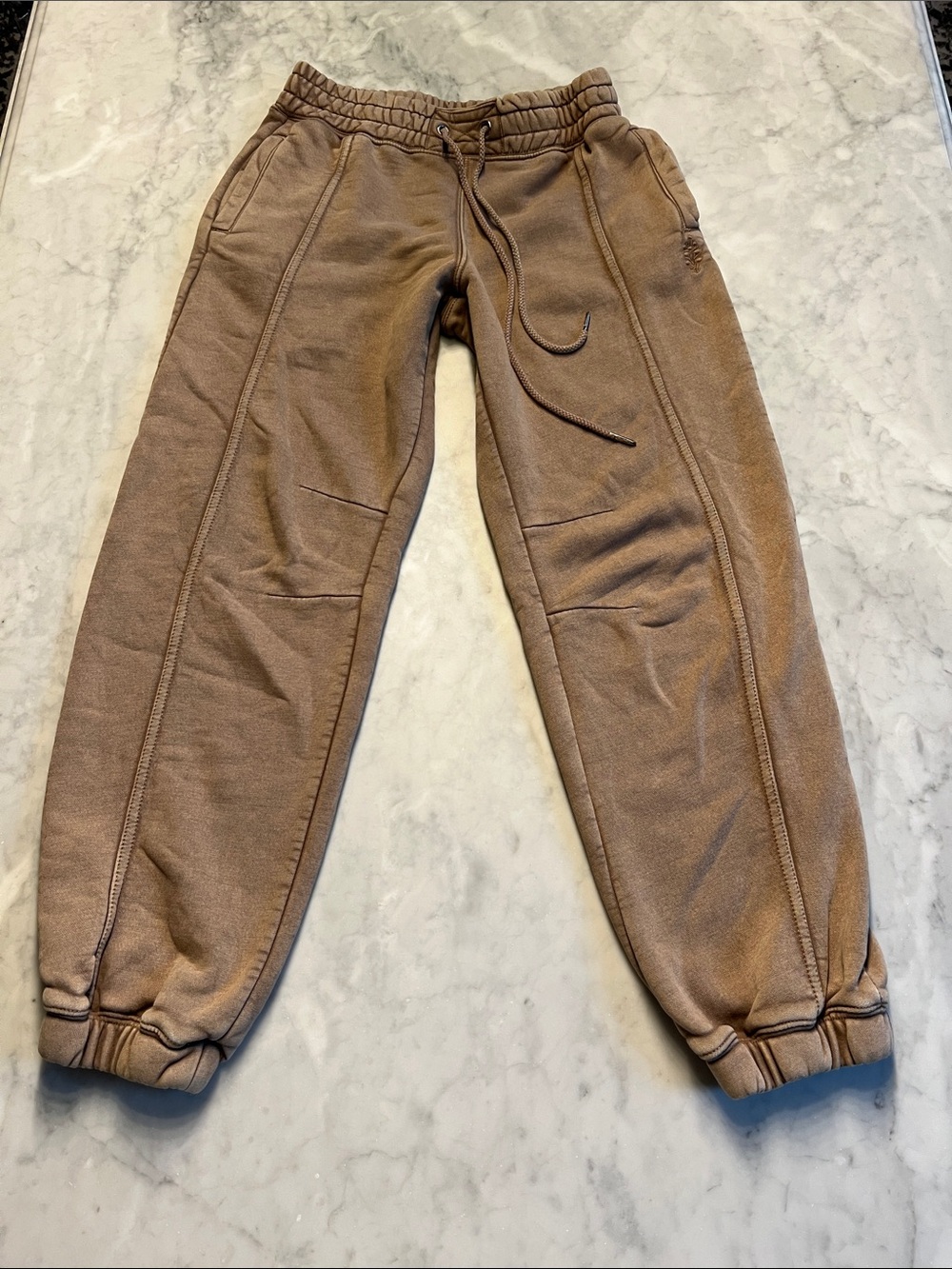 Free People FP Movement sprint to the finish joggers. Hickory Brown. XS.